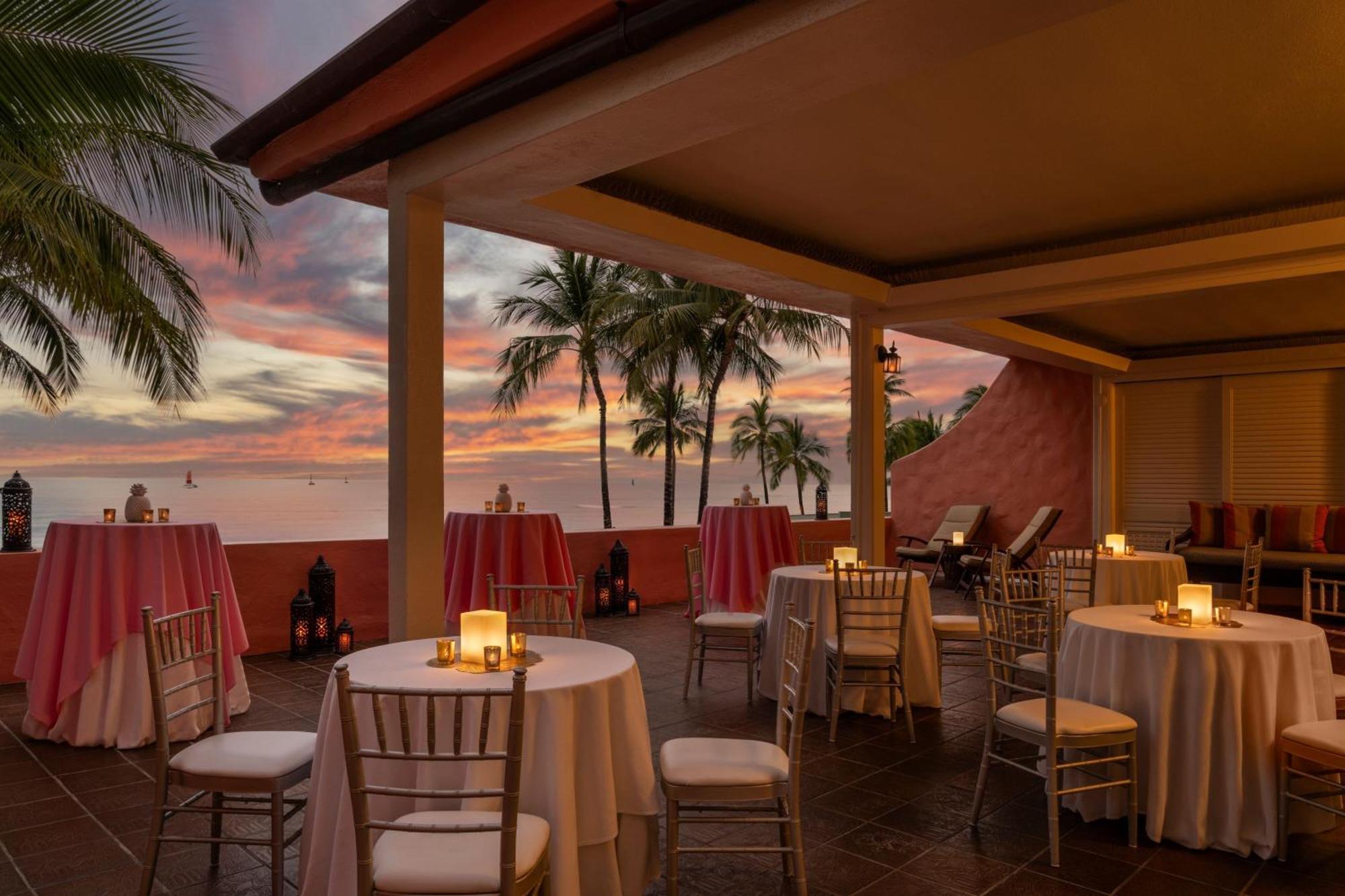The Royal Hawaiian, A Luxury Collection Resort, Waikiki Honolulu Exterior photo