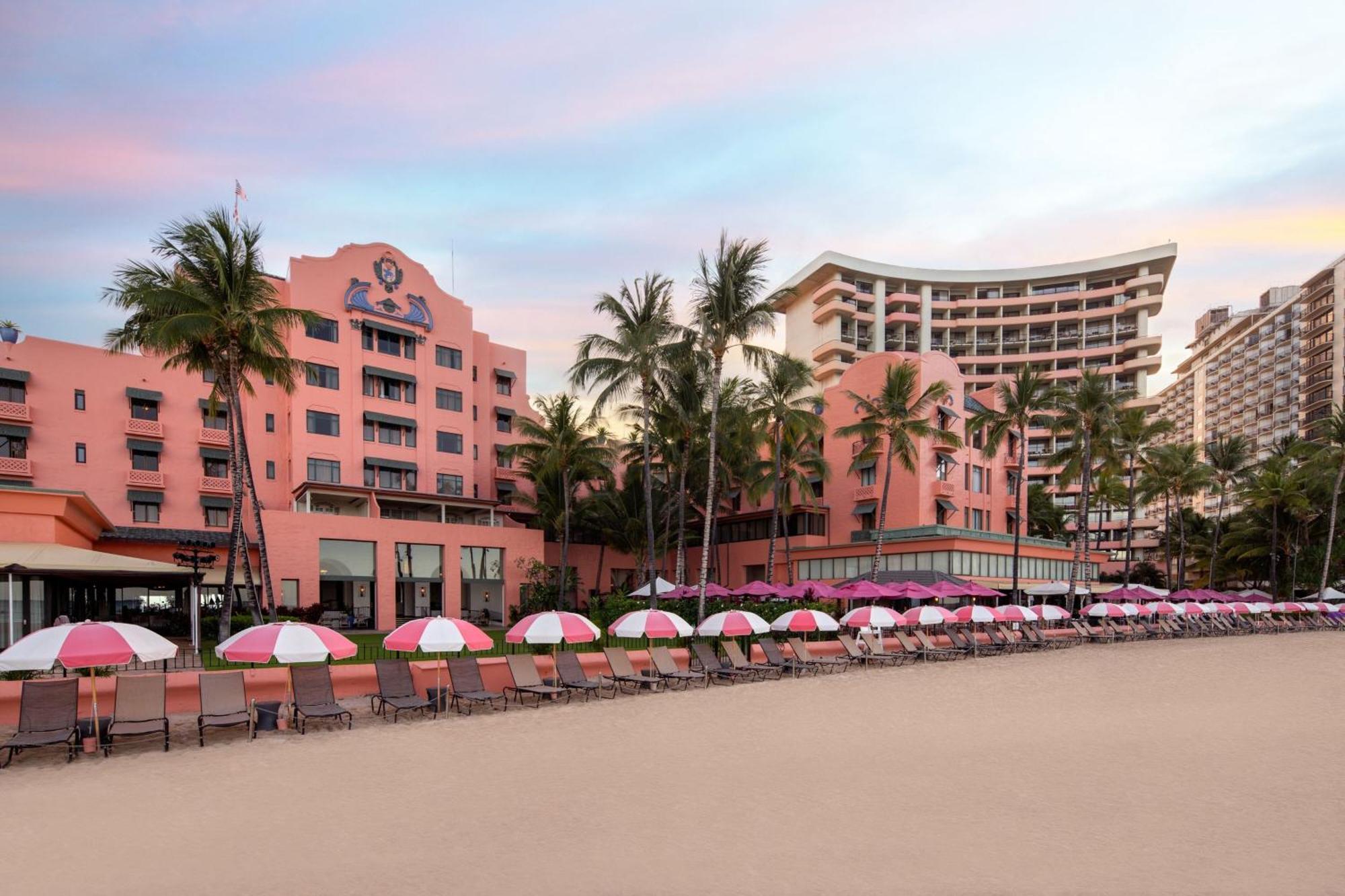 The Royal Hawaiian, A Luxury Collection Resort, Waikiki Honolulu Exterior photo
