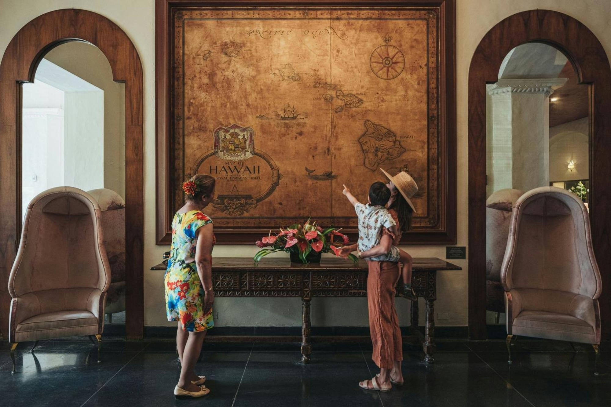 The Royal Hawaiian, A Luxury Collection Resort, Waikiki Honolulu Exterior photo